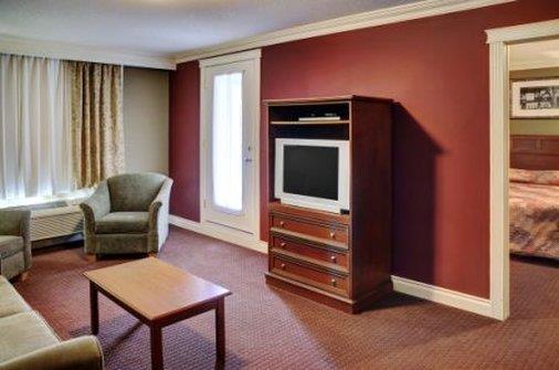 Lakeview Inns & Suites - Edson Airport West חדר תמונה