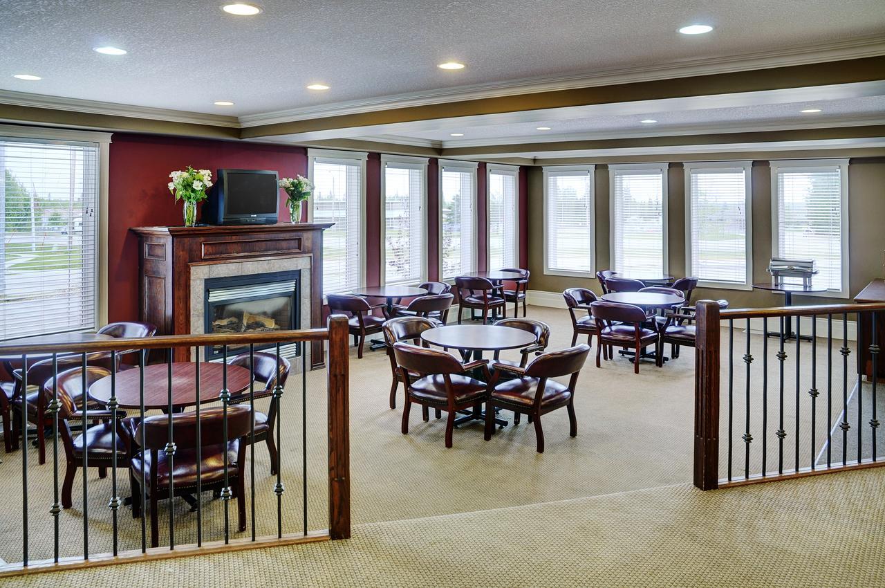 Lakeview Inns & Suites - Edson Airport West מראה חיצוני תמונה