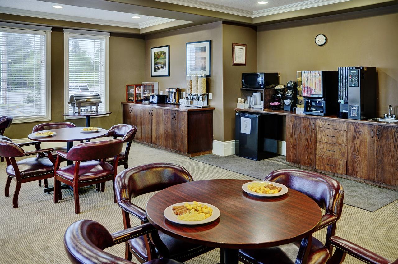 Lakeview Inns & Suites - Edson Airport West מראה חיצוני תמונה
